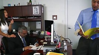 黑龙江少儿频道浪叫的长腿骚货